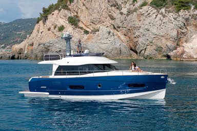 2013 Azimut Yachts Magellano 43