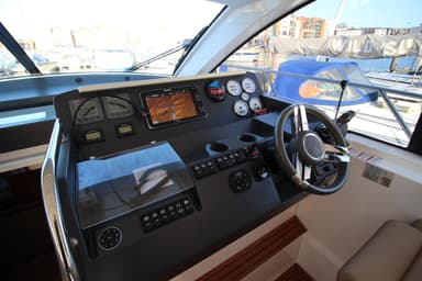 2011 Sealine SC42