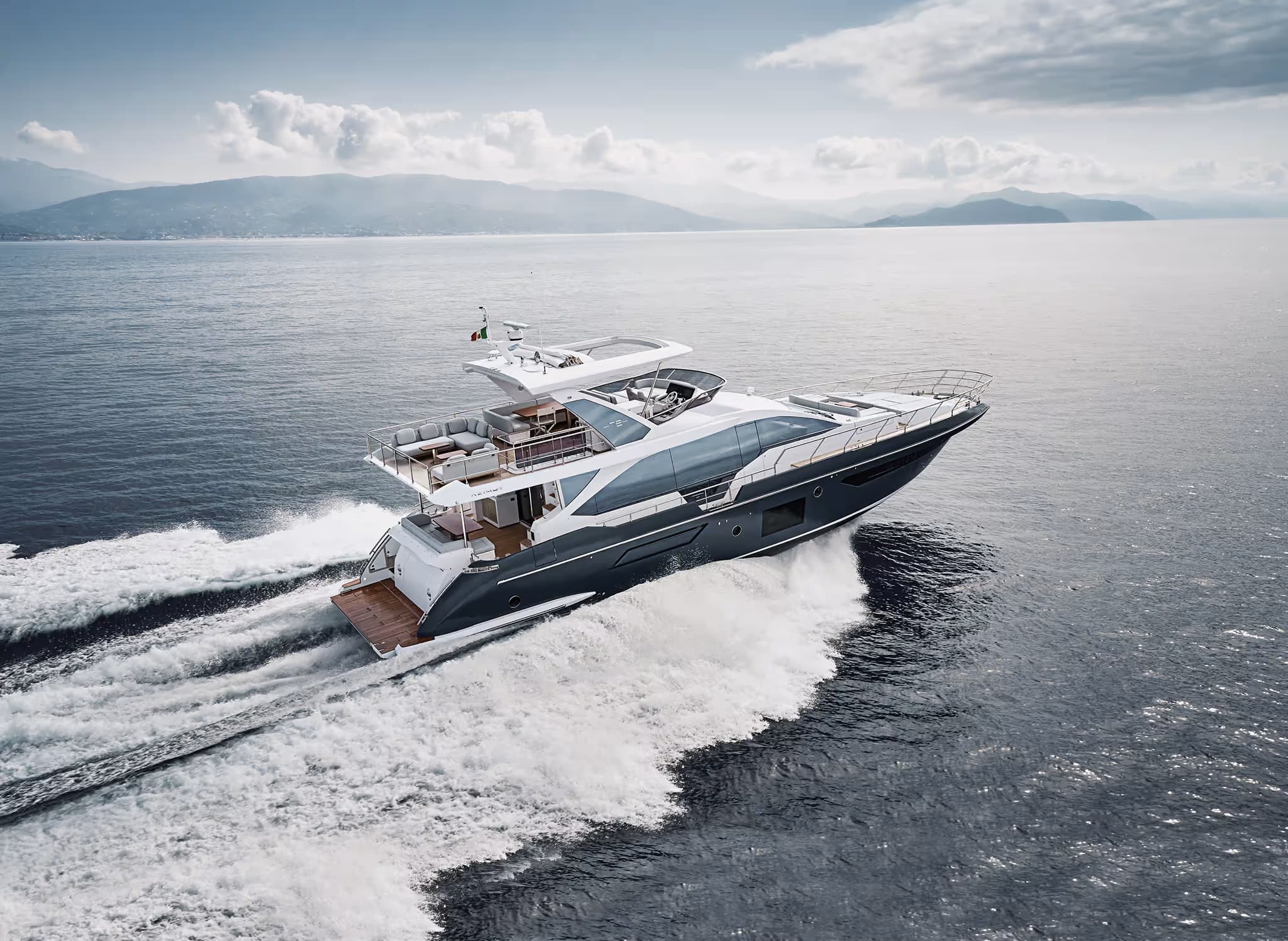 2015 Azimut Yachts 72 Fly
