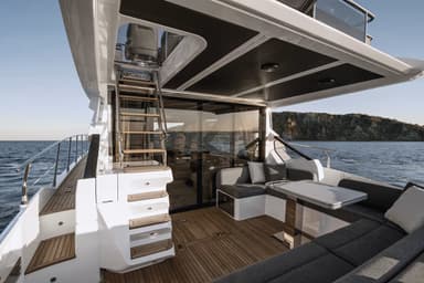 2019 Azimut Yachts S6