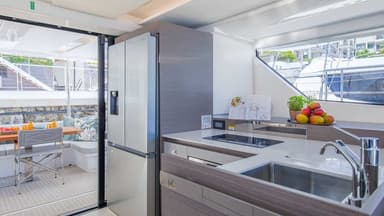 2023 Leopard Catamarans 46 Powercat