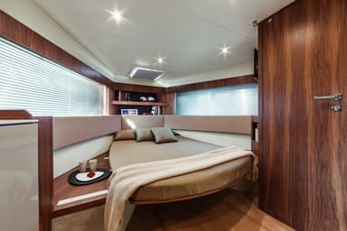 2015 Absolute Yachts 40 STL