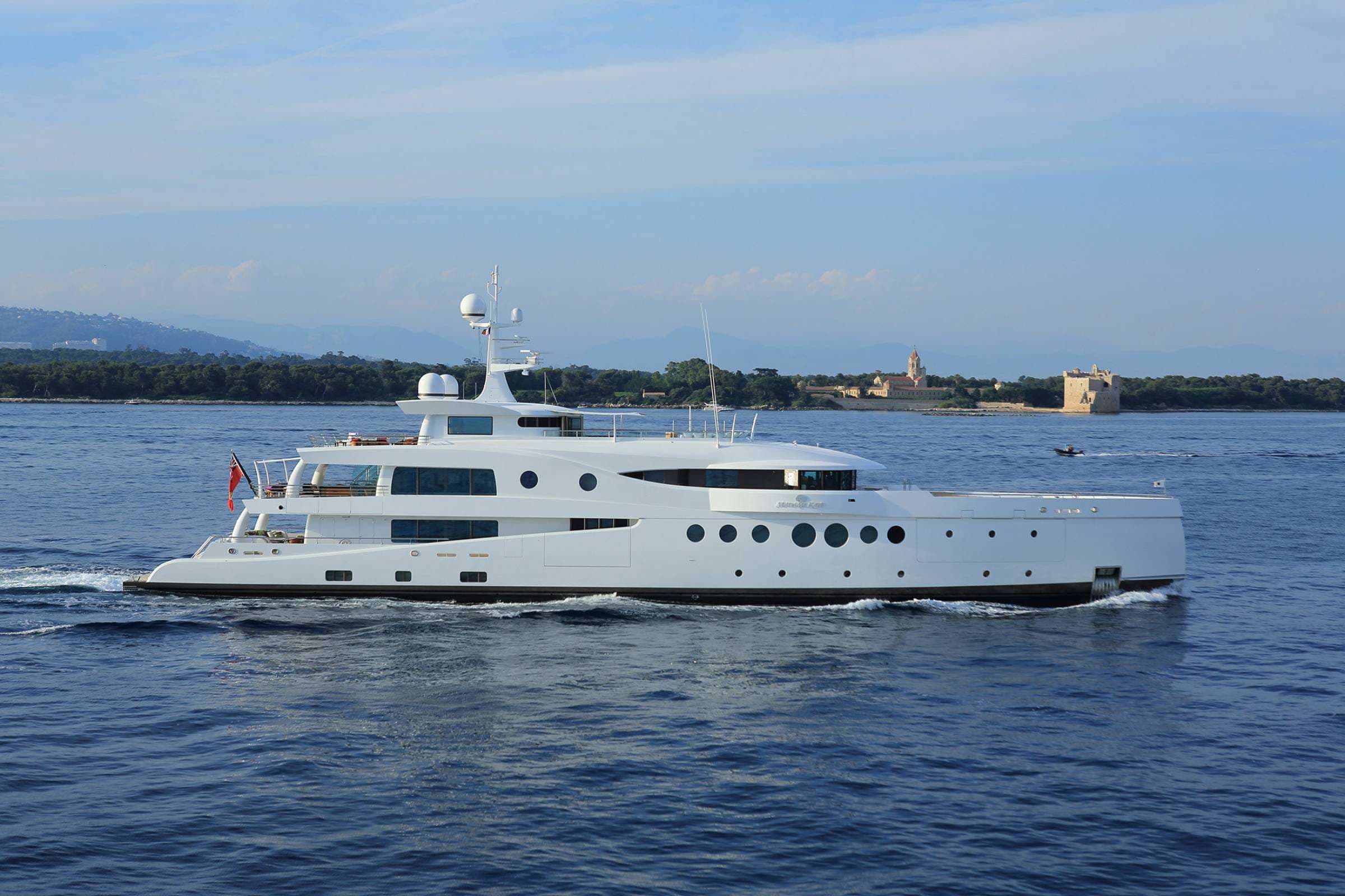 2015 Amels Madame Kate