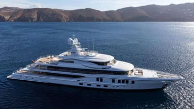 2016 Amels PLVS VLTRA