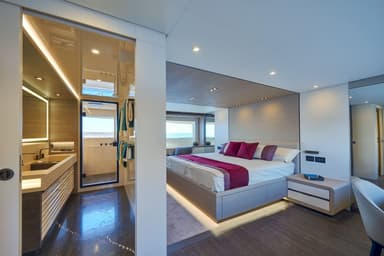 2020 Astondoa 110 Century