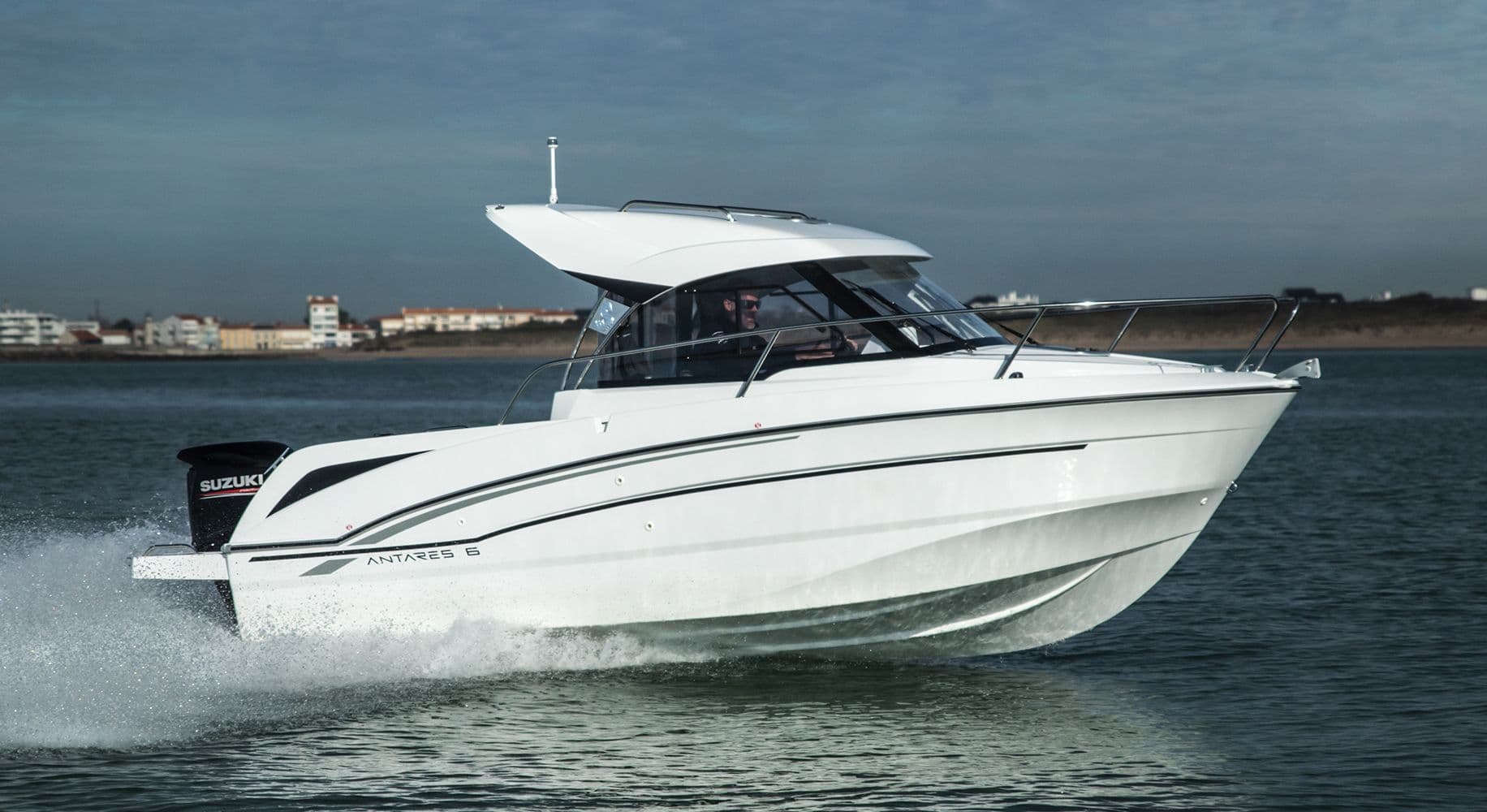  Beneteau Antares 6