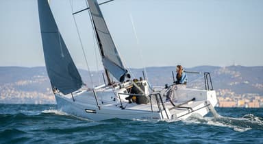 2011 Beneteau First 27 SE