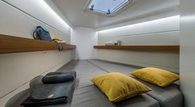 2022 Beneteau First 36