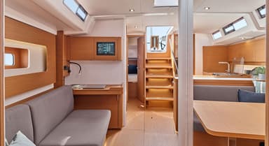2023 Beneteau First 44