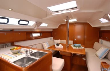 2014 Beneteau Oceanis 34.1
