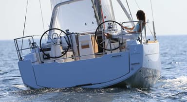 2014 Beneteau Oceanis 35