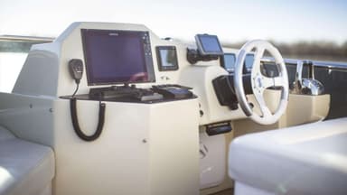 2006 Birchwood 770 Flybridge