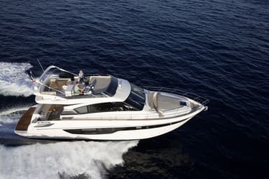 2019 Cayman Yachts F520