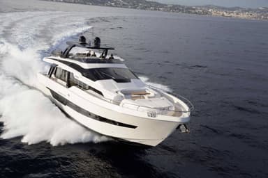 2018 Cayman Yachts F920