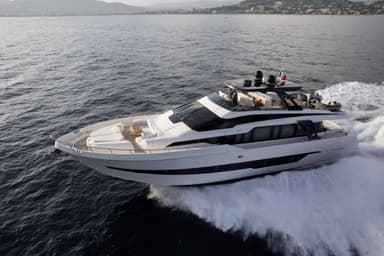 2018 Cayman Yachts F920