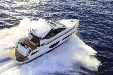 2017 Cayman Yachts S450