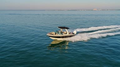 2019 Chris-Craft Launch 25 GT