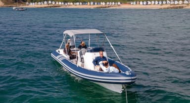 2021 Cobra Ribs Nautique 8.2