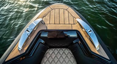 2022 Cobra Ribs Nautique 9.7