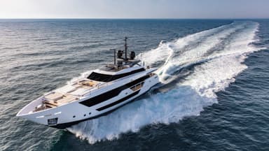 2019 Custom Line 106