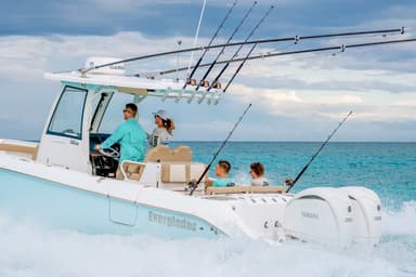 2022 Everglades 285 CC