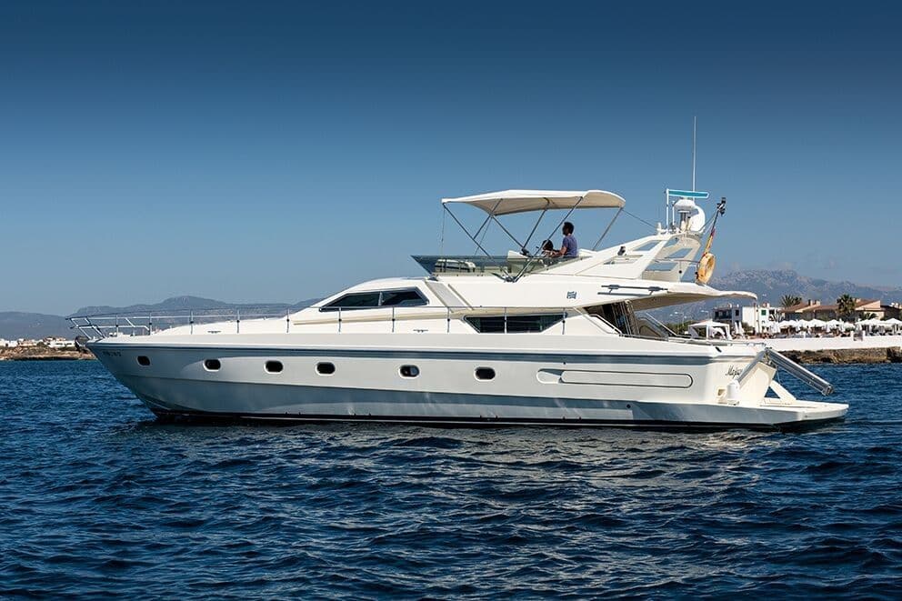 1996 Ferretti Yachts 175