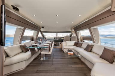 2014 Ferretti Yachts 690