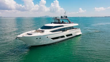 2021 Ferretti Yachts 850