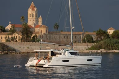 2016 Fountaine Pajot Helia 44