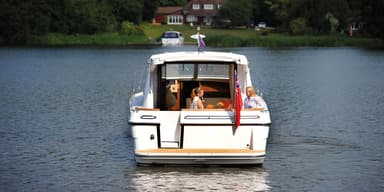 2019 Haines Marine 32 Sedan