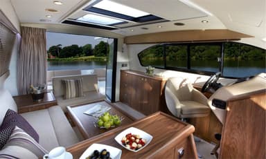 2019 Haines Marine 32 Sedan