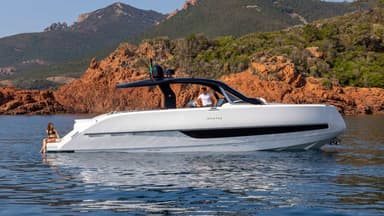 2023 Invictus Yacht TT420