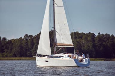 2017 Jeanneau Sun Odyssey 319