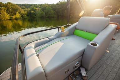 2021 Lowe Boats SS 250 RFL