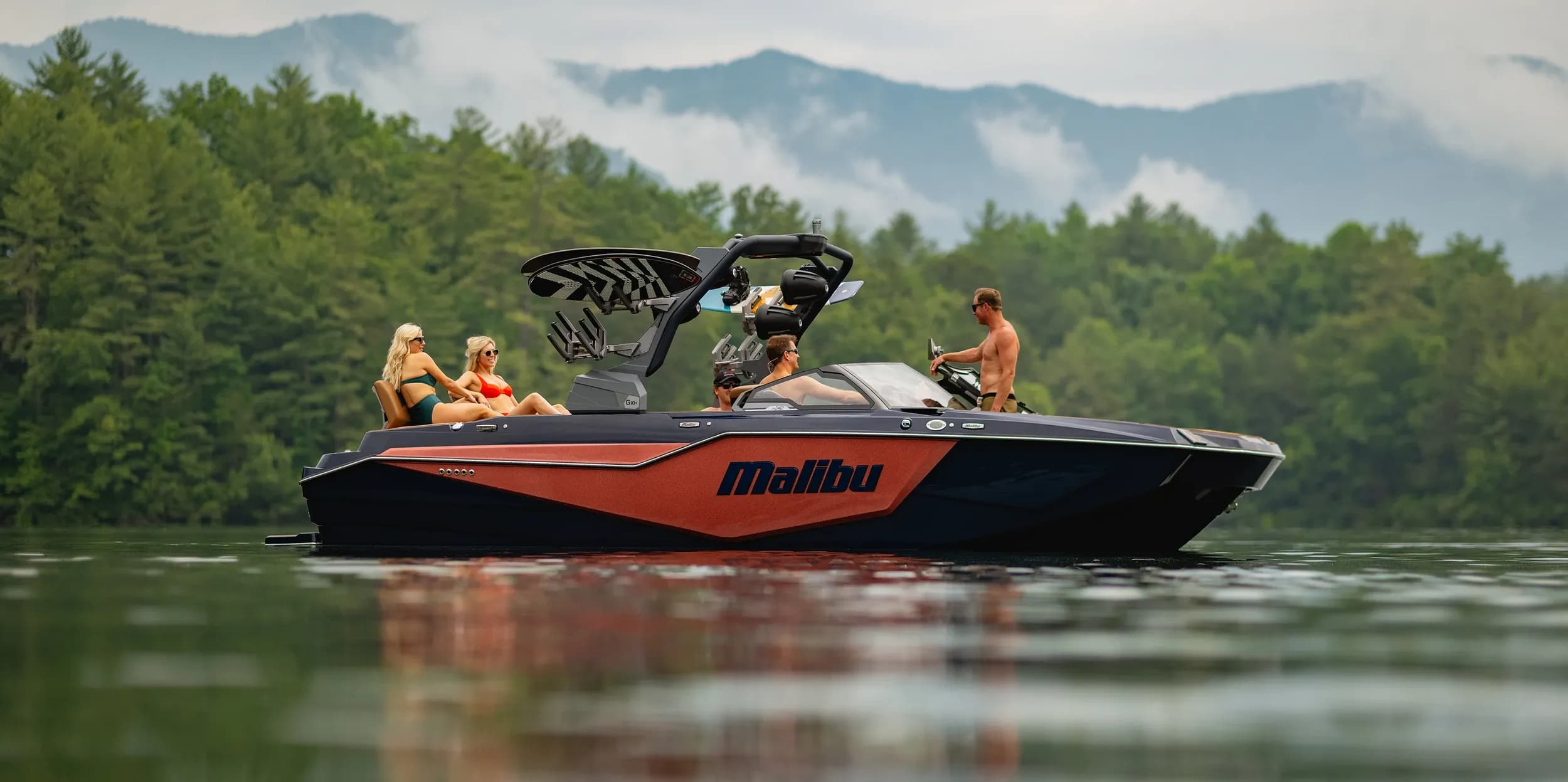2024 Malibu Boats M242