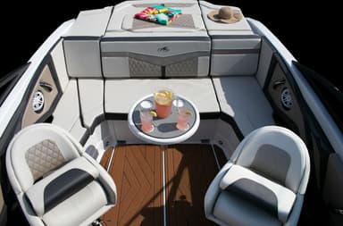 2020 Monterey 235 SS