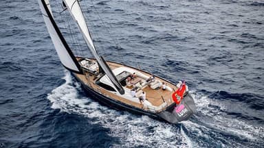 2013 Oyster Yachts 885