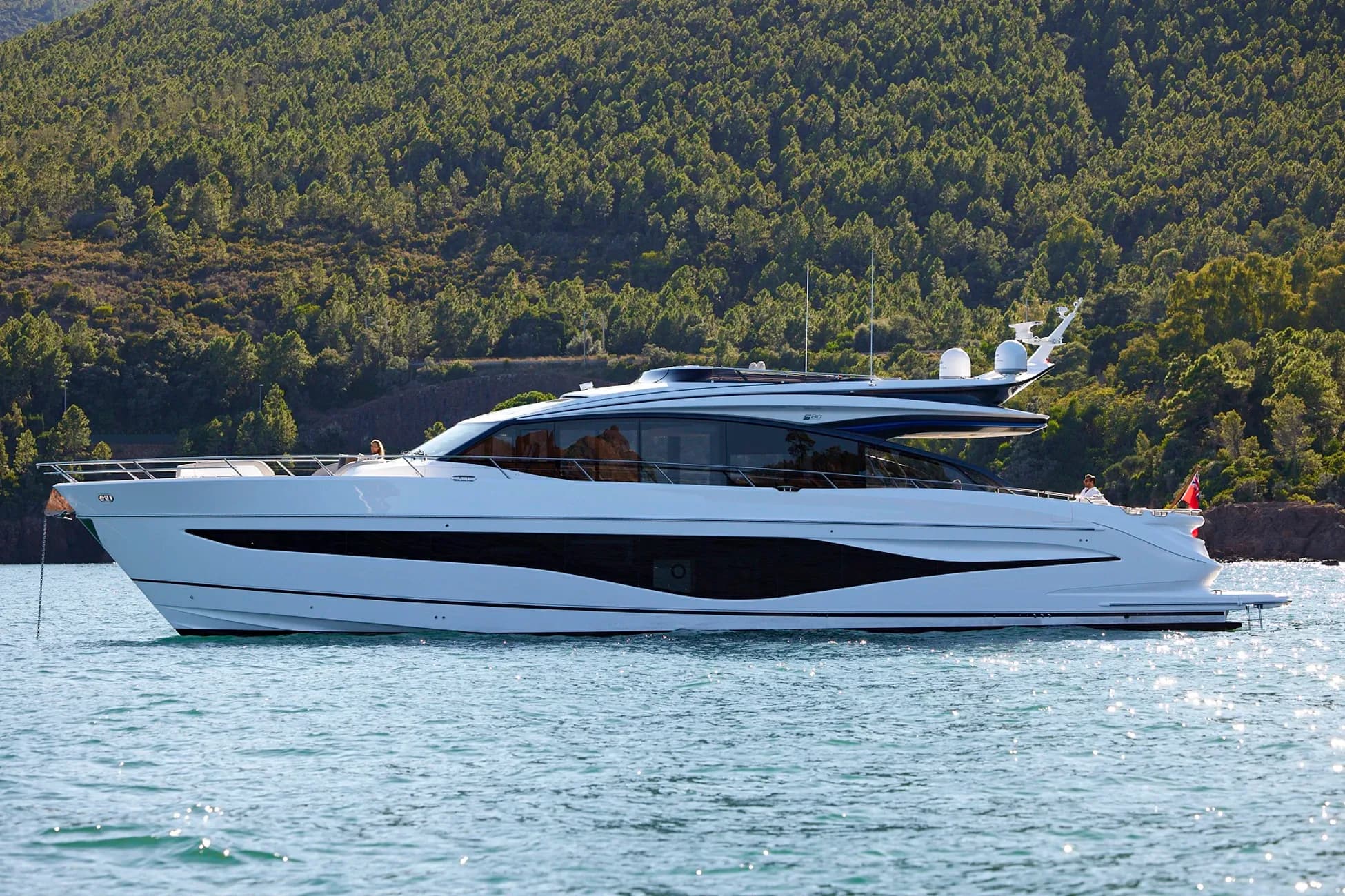 2023 Princess Yachts S80