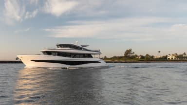 2022 Princess Yachts X80