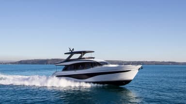 2014 Princess Yachts Y72