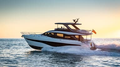 2014 Princess Yachts Y72