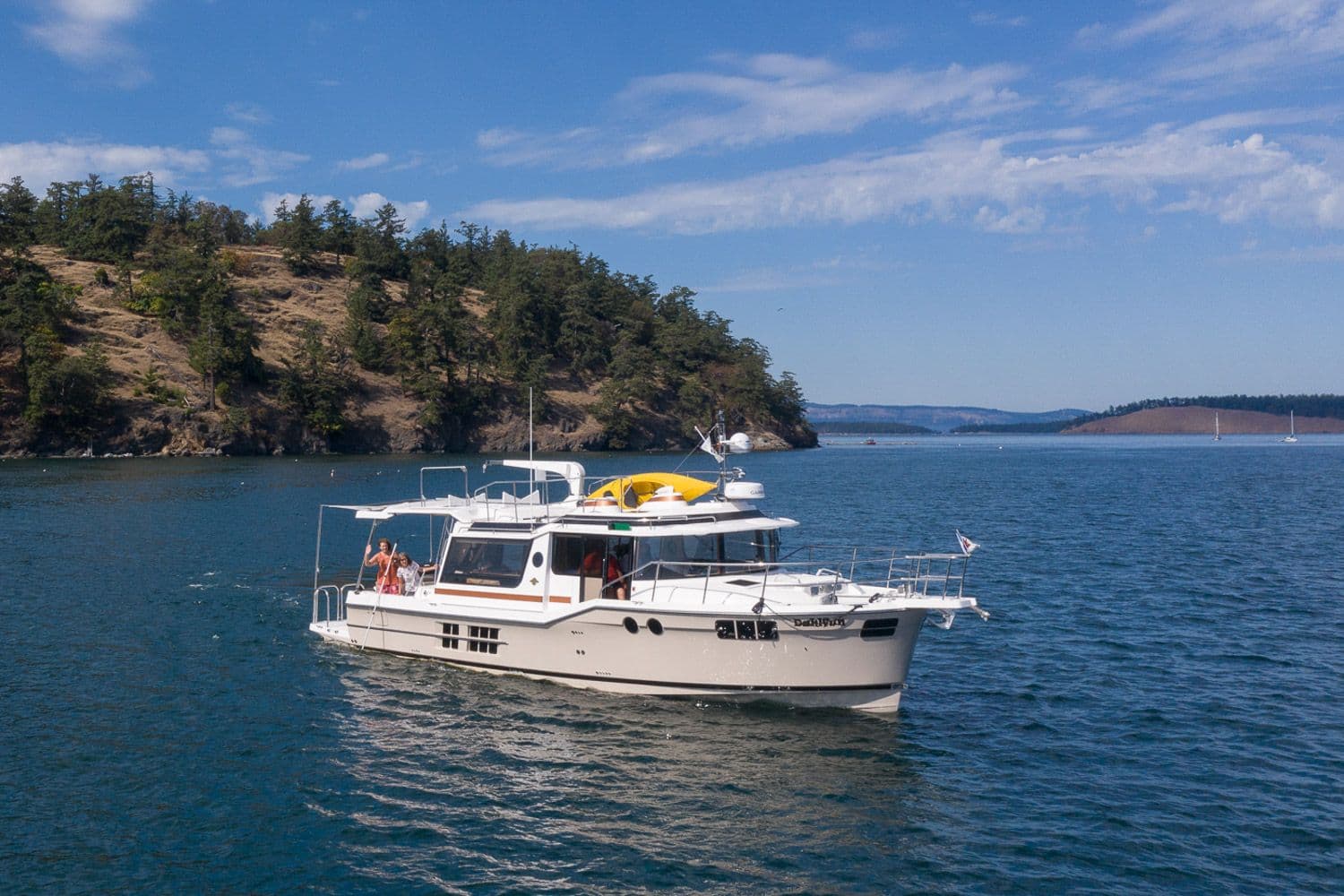 2022 Ranger Tugs R-43 Sedan