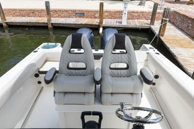 2022 Sailfish Boats 242 CC