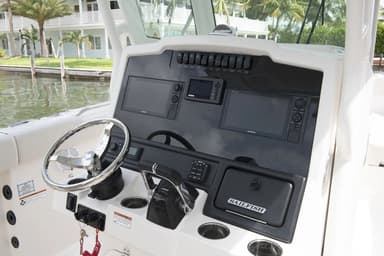 2022 Sailfish Boats 272 CC