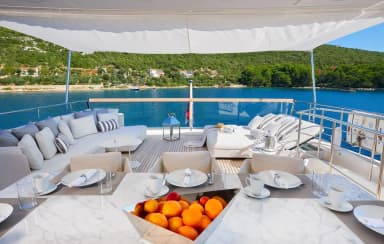 2011 Sanlorenzo Yachts SD92