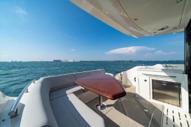 2018 Sea Ray Fly L550 