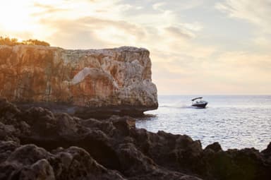 2022 Sea Ray SDX 270