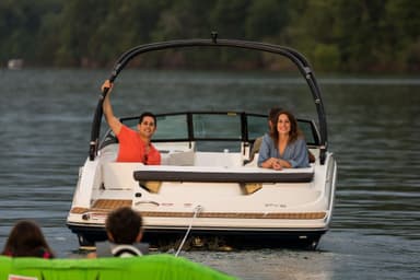 2022 Sea Ray SPX 190