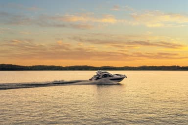 2023 Sea Ray Sundancer 370 