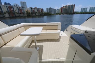 2013 Sea Ray Sundancer 410